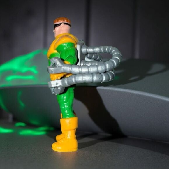 Vintage 1995 Doctor Dr. Octopus Doc Ock Action Figure 5” B21 - Picture 5 of 5